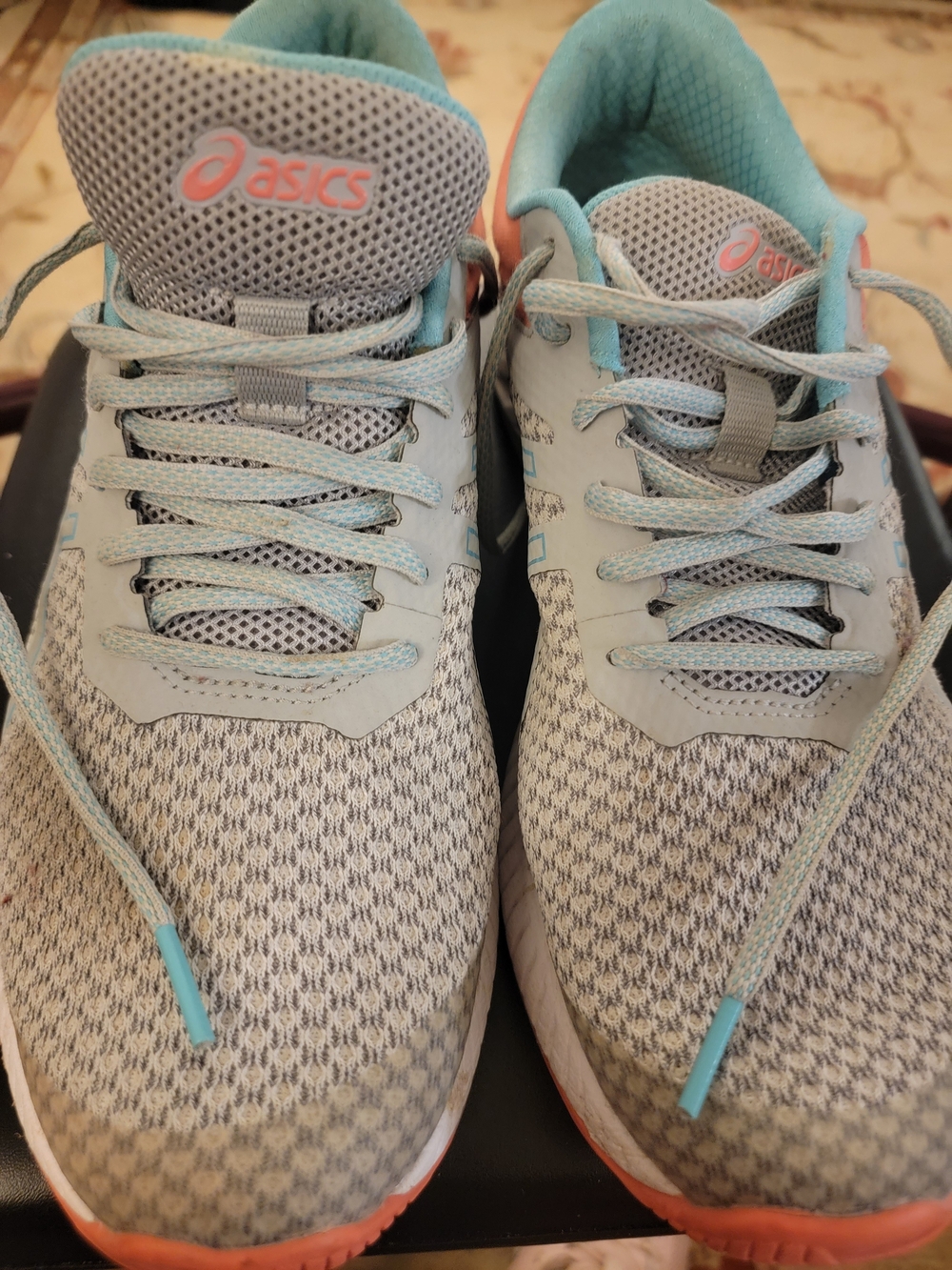Gently Worn ASICS Women's Gray & Teal Athletic Running Shoes SzM